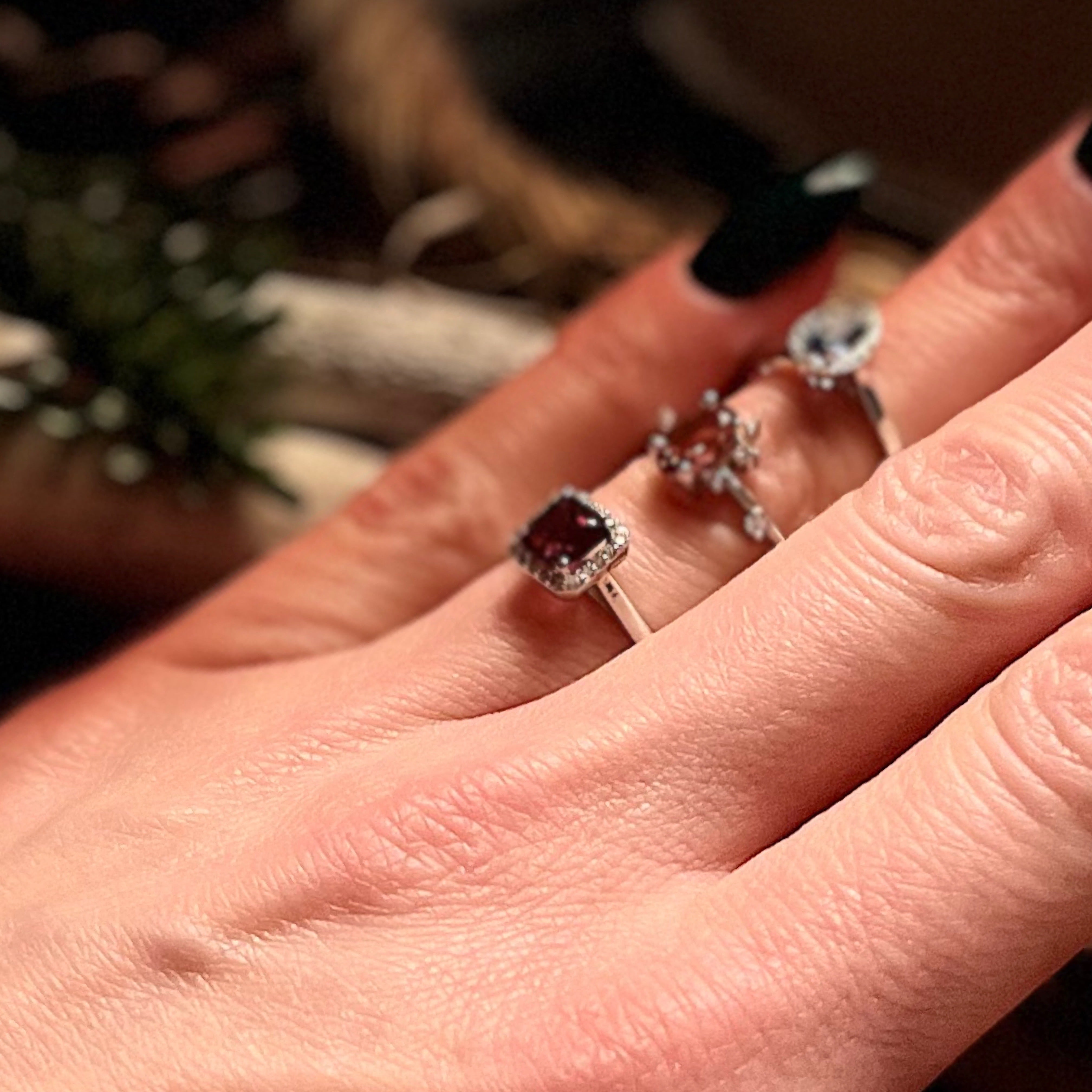 Дамски пръстен от бяло злато с Диамант и Родолит 1.60 карата